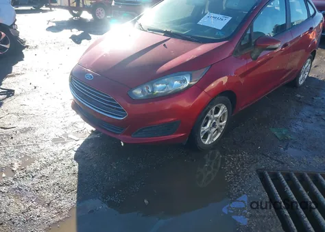 2016 Ford Fiesta Se z USA, uszkodzony, nr VIN 3FADP4BJ3GM101105